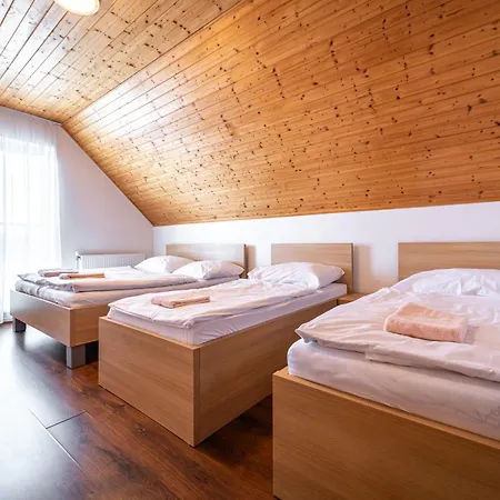 Chalet Majocka Strane, Ferrata *