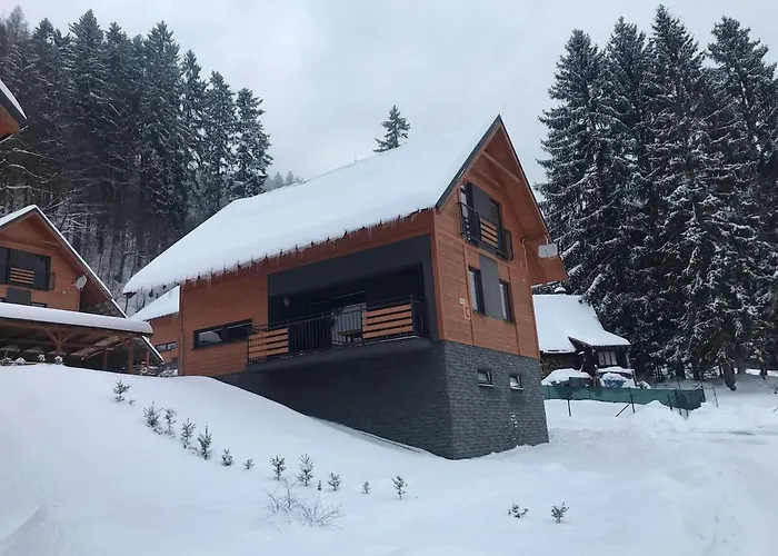 Majocka Strane, Ferrata Horská chata *