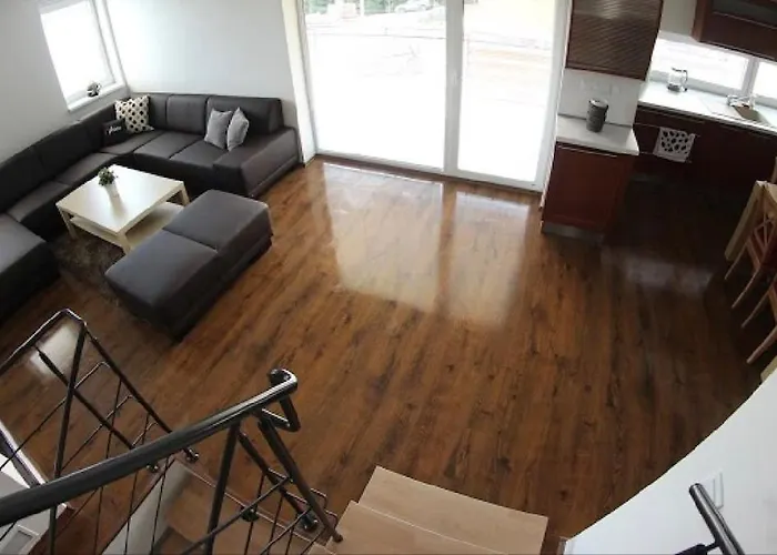 Majocka Strane, Ferrata Domek alpejski