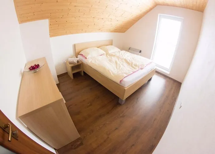 Horská chata Majocka Strane, Ferrata Martin